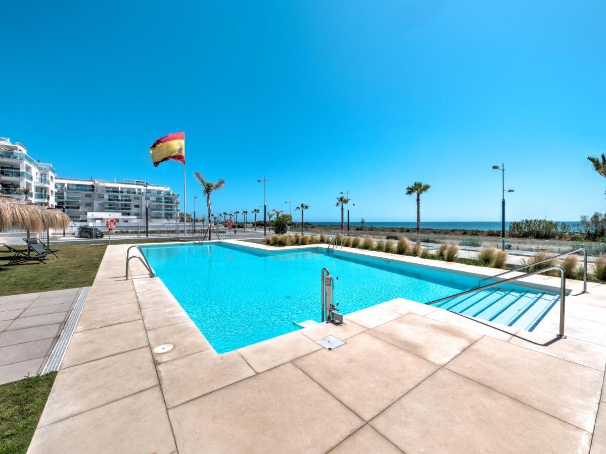 New Beach Front Apartment With Large Balcony Торрокс-Коста Экстерьер фото